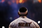 爱游戏入口-红土之王空降斯台普斯！纳达尔现身NBA引快船球迷沸腾
